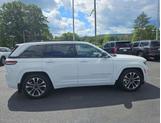 Thumbnail of 2024 Bright White Clearcoat Jeep Grand Cherokee
