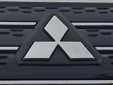 Thumbnail of 2022 White Diamond Mitsubishi Outlander
