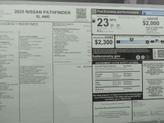 Thumbnail of 2025 2t Gun Blk Roof Nissan Pathfinder