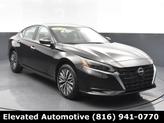 Photo of 2024 Super Black Nissan Altima