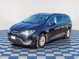 Thumbnail of 2017 Brilliant Black Crystal Pearlcoat Chrysler Pacifica