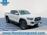 Photo of 2022 White Toyota Tacoma