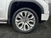 Thumbnail of 2020 White Frost Tricoat GMC Sierra 1500