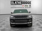 Thumbnail of 2025 Diamond Black Crystal Pearlcoat Jeep Grand Cherokee L