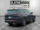 Thumbnail of 2025 Diamond Black Crystal Pearlcoat Jeep Grand Cherokee L