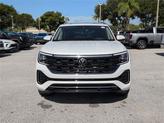 Thumbnail of 2025 Opal White Pearl Effect Volkswagen Atlas