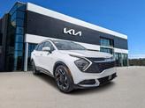 Photo of 2024 Glacial White Pearl Kia Sportage