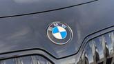 Thumbnail of 2023 Black Sapphire Metallic BMW 740