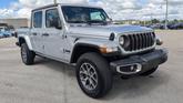 Photo of 2024 Silver Zynith Clearcoat Jeep Gladiator