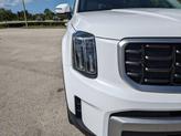 Thumbnail of 2025 White Pearl Kia Telluride