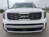 Thumbnail of 2025 White Pearl Kia Telluride