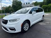 Thumbnail of 2022 White Chrysler Pacifica