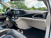Thumbnail of 2022 White Chrysler Pacifica