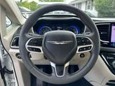 Thumbnail of 2022 White Chrysler Pacifica