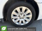 Thumbnail of 2014 Bright White Clearcoat Chrysler 200
