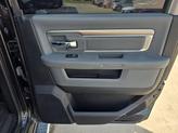 Thumbnail of 2016 Brilliant Black Crystal Pearlcoat RAM 1500