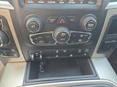 Thumbnail of 2016 Brilliant Black Crystal Pearlcoat RAM 1500