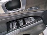 Thumbnail of 2025 Glacial White Pearl Kia Sorento