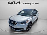 Thumbnail of 2020 Aspen White/Super Black Nissan Kicks