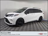 Photo of 2021 White Toyota Sienna