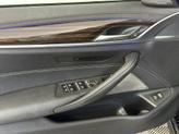 Thumbnail of 2020 Black Sapphire Metallic BMW M550
