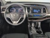 Thumbnail of 2015 White Toyota Highlander