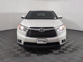 Thumbnail of 2015 White Toyota Highlander