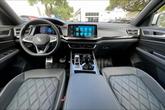Thumbnail of 2025 Opal White Pearl Volkswagen Atlas Cross Sport