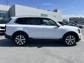 Thumbnail of 2022 Glacial White Pearl Kia Telluride