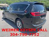 Thumbnail of 2023 Brilliant Black Crystal Pearlcoat Chrysler Pacifica