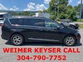 Thumbnail of 2023 Brilliant Black Crystal Pearlcoat Chrysler Pacifica