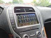 Thumbnail of 2016 White Platinum Metallic Tri-Coat Lincoln MKX