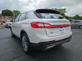 Thumbnail of 2016 White Platinum Metallic Tri-Coat Lincoln MKX