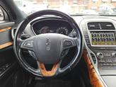 Thumbnail of 2016 White Platinum Metallic Tri-Coat Lincoln MKX