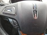 Thumbnail of 2016 White Platinum Metallic Tri-Coat Lincoln MKX