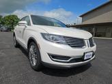Thumbnail of 2016 White Platinum Metallic Tri-Coat Lincoln MKX