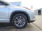 Thumbnail of 2017 Celestial Silver Metallic Toyota Highlander