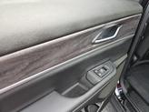 Thumbnail of 2024 Diamond Black Crystal Pearlcoat Jeep Grand Cherokee L