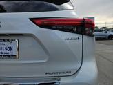 Thumbnail of 2021 Blizzard Pearl Toyota Highlander Hybrid