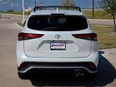 Thumbnail of 2022 Wind Chill Pearl Toyota Highlander