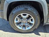 Thumbnail of 2019 Diamond Black Crystal Pearlcoat Jeep Cherokee