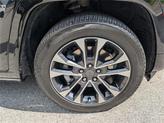 Thumbnail of 2022 Diamond Black Jeep Grand Cherokee L