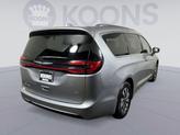 Thumbnail of 2021 Billet Silver Metallic Clearcoat Chrysler Pacifica