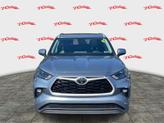 Thumbnail of 2022 Moon Dust Toyota Highlander