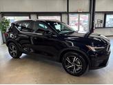 Thumbnail of 2025 Onyx Black Metallic Volvo XC40