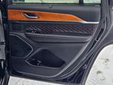 Thumbnail of 2021 Diamond Black Crystal Pearlcoat Jeep Grand Cherokee L