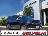 Photo of 2021 Diamond Black Crystal Pearlcoat Jeep Grand Cherokee L