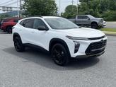 Photo of 2025 Summit White Chevrolet Trax