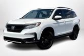Thumbnail of 2022 Platinum White Pearl Honda Pilot