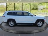 Thumbnail of 2022 Bright White Clearcoat Jeep Grand Cherokee L